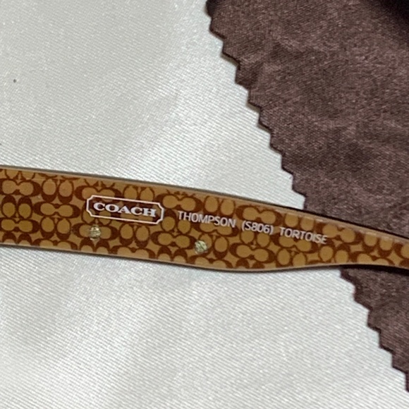 Coach Sunglasses Thompson (S806) Tortoise - Picture 6 of 7
